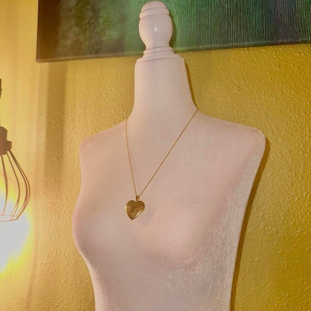 Statement Gold Heart Locket - Picture 7 of 8